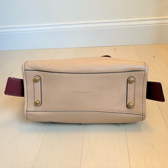 Retail Coach 1941 Rogue 30 Beechwood with leather appliqué rhinestone. - Picture 10 of 16